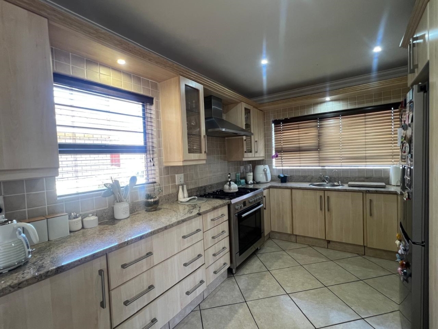 3 Bedroom Property for Sale in Weybridge Park Eastern Cape